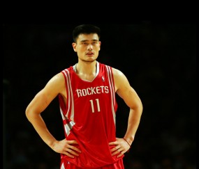 开云体育中国-湖人击溃火箭，利拉德成为关键先生，一场决定性的西部对决