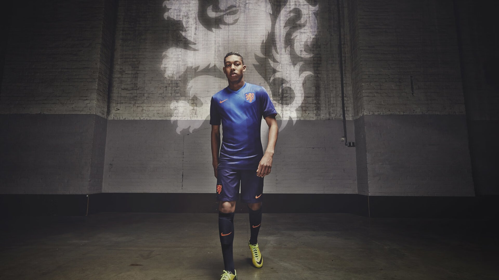 奥亚尔萨瓦尔，当北欧寒冰点燃莱比锡红牛之夜